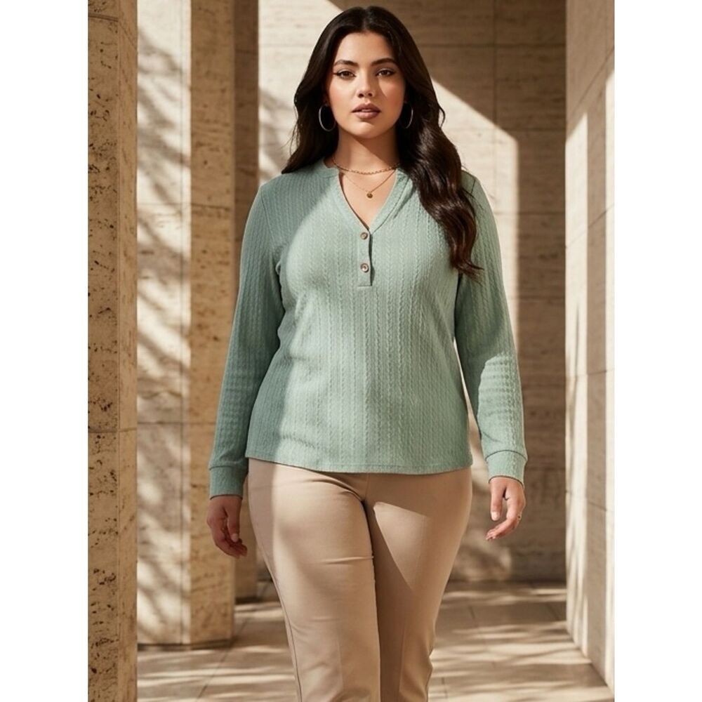 NWOT Plus Size Green V Neck Long Sleeve Lightweight Sweater - Size 3XL